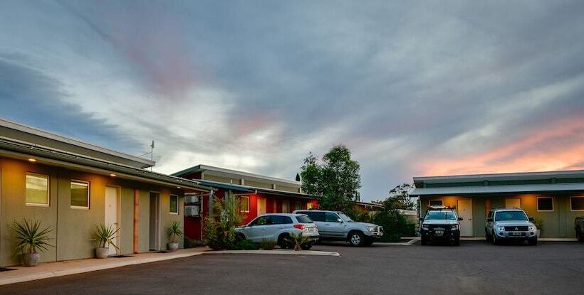 Crossroads Ecomotel