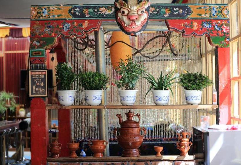 Due West International Youth Hostel