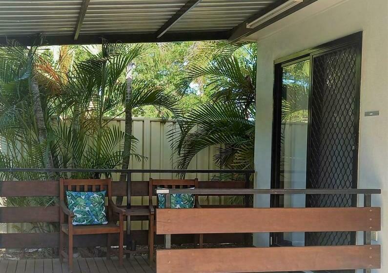 Emerald Motel Apartments