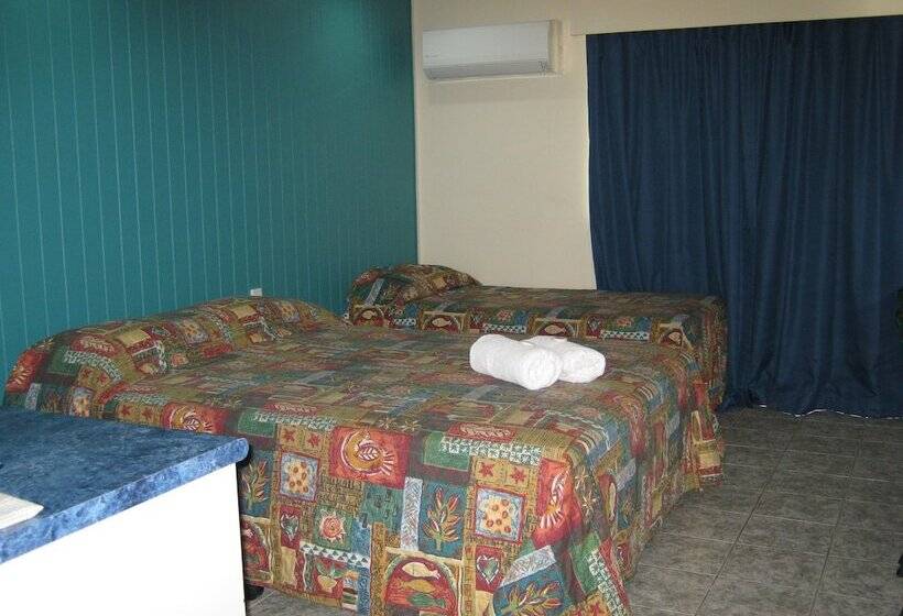 Emu Park Motel
