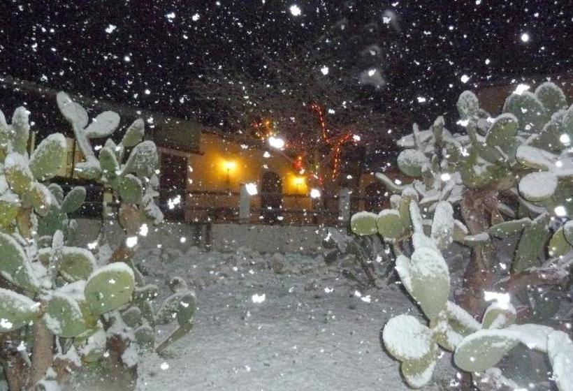 هتل Agriturismo Timpa Del Sole