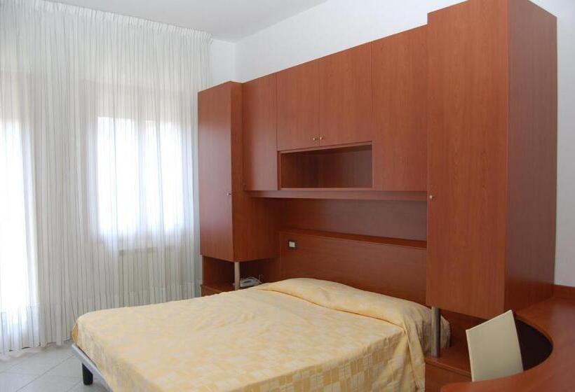 ホテル Albergo Arcobaleno