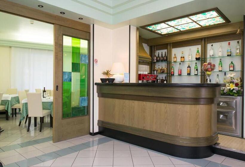 ホテル Albergo Arcobaleno