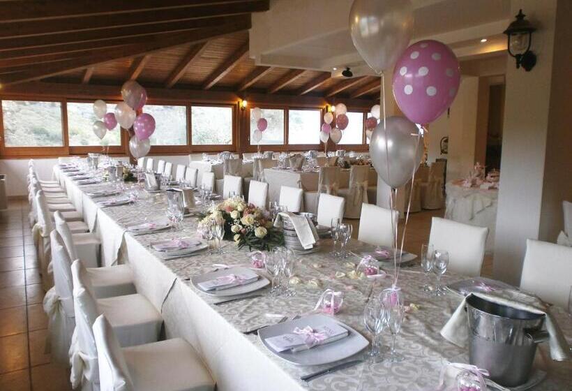 فندق Albergo Villa Riccio