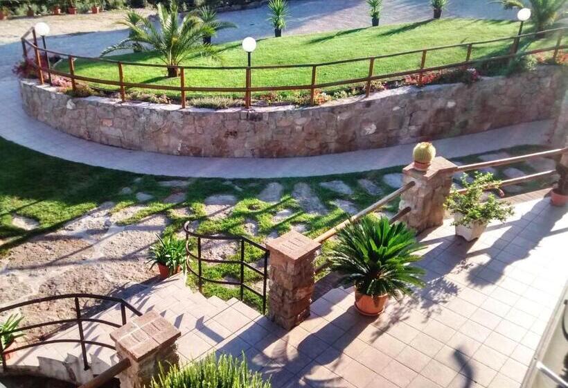 فندق Albergo Villa Riccio