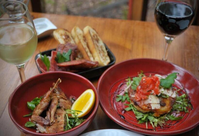 בית מלון כפרי Black Spur Inn