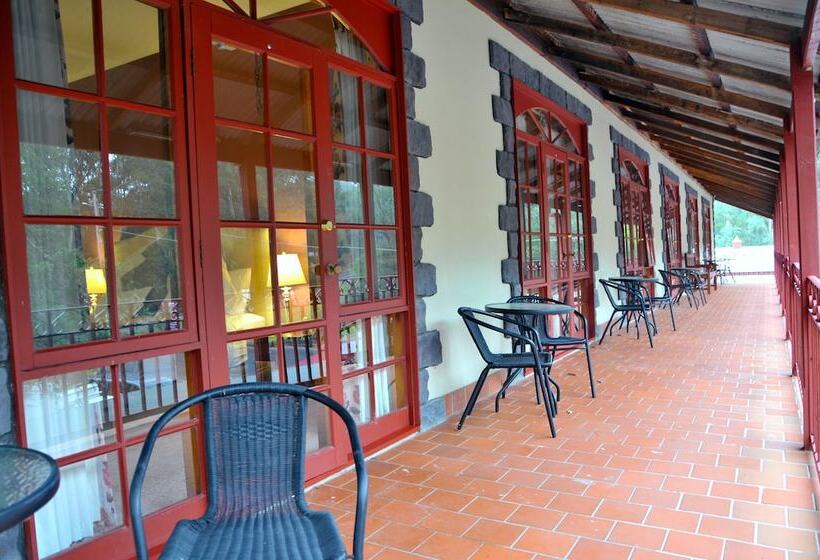 בית מלון כפרי Black Spur Inn