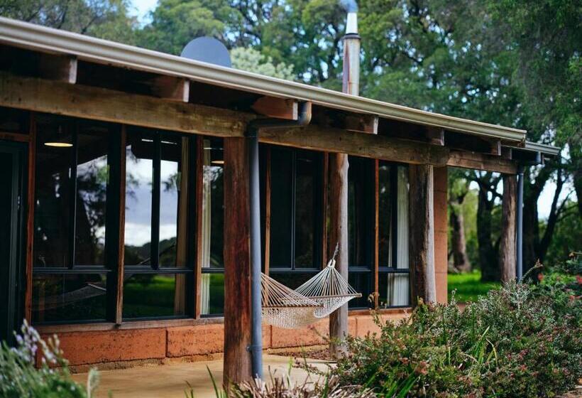 هتل Burnside Organic Farm