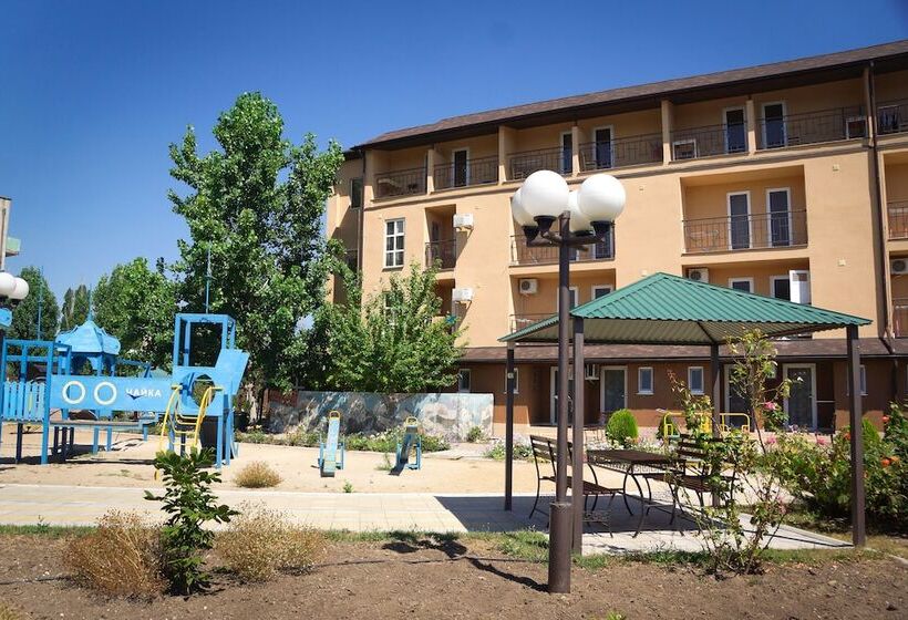 فندق Chaika 3