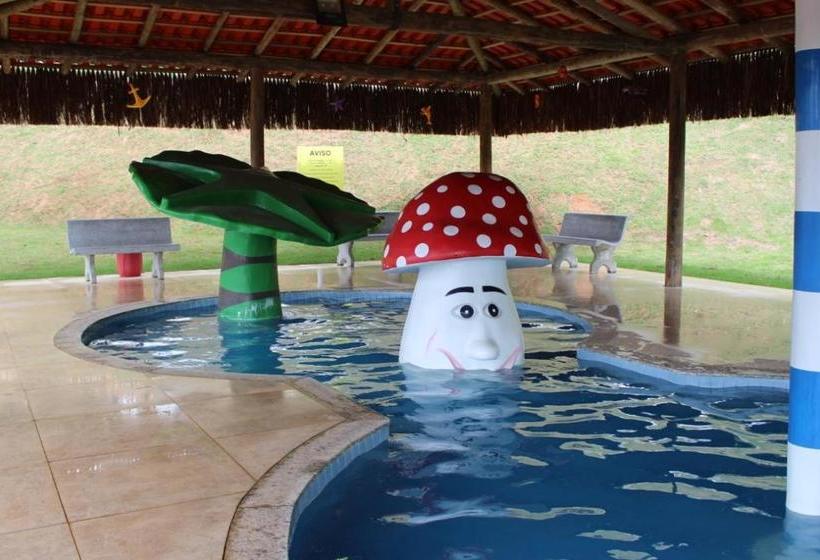 ホテル Parque Do Avestruz Eco Resort
