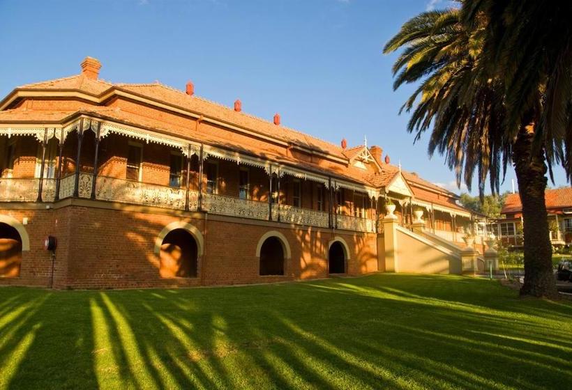 בית מלון כפרי Hermitage Hill Country Retreat