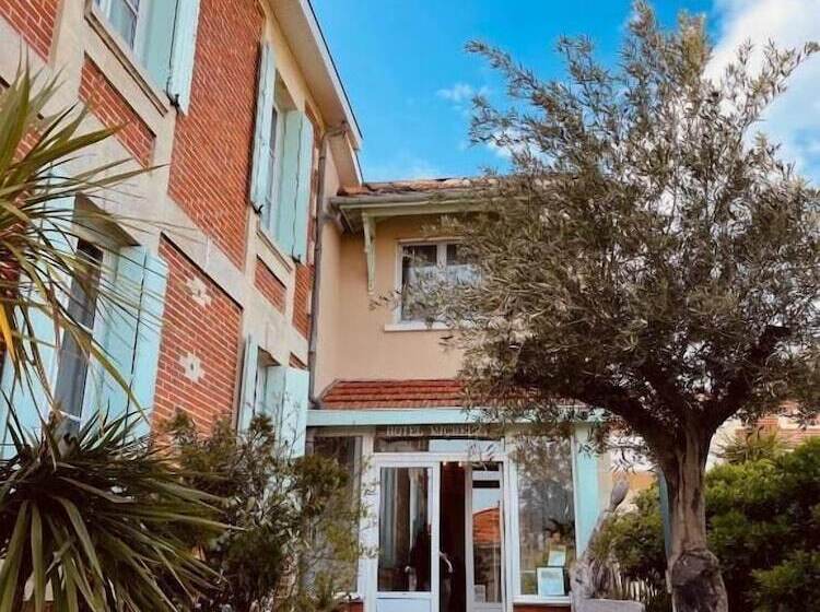 فندق Hôtel Michelet Plage