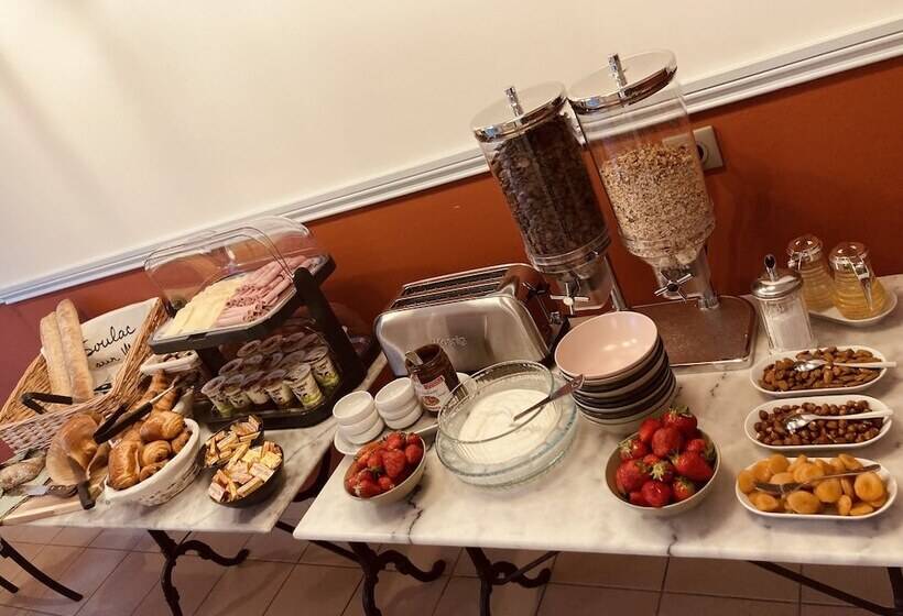 ホテル Hôtel Michelet Plage