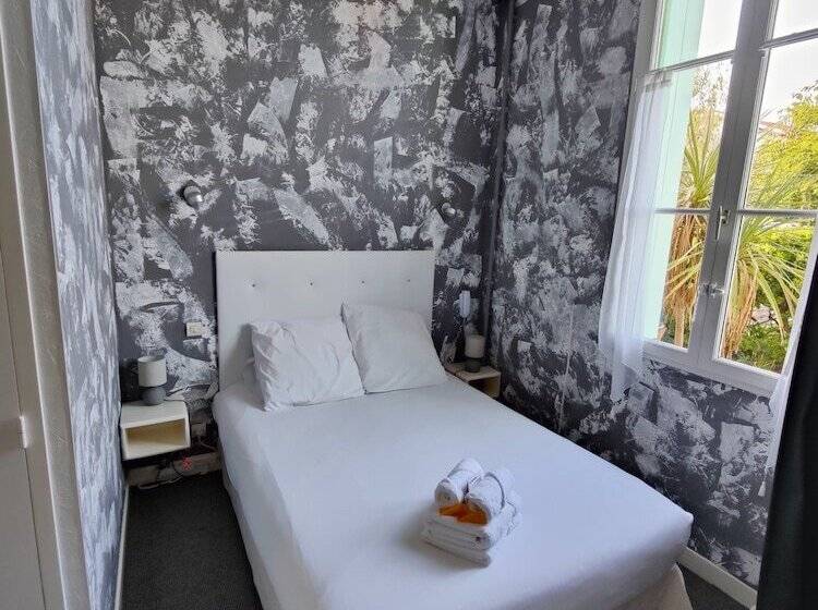 فندق Hôtel Michelet Plage