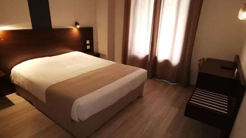 酒店 Hôtel Restaurant Prunières