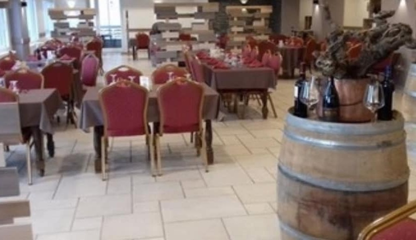 酒店 Hôtel Restaurant Prunières