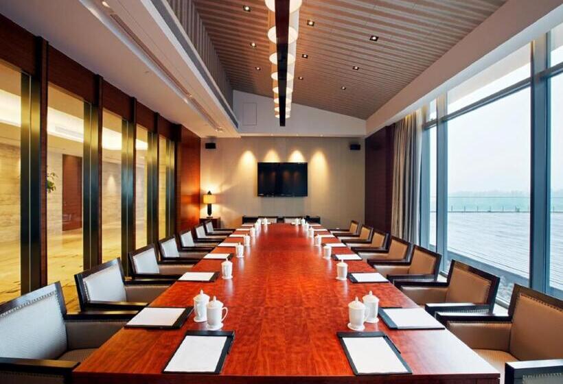 Отель Jinling Resort Tianquan Lake