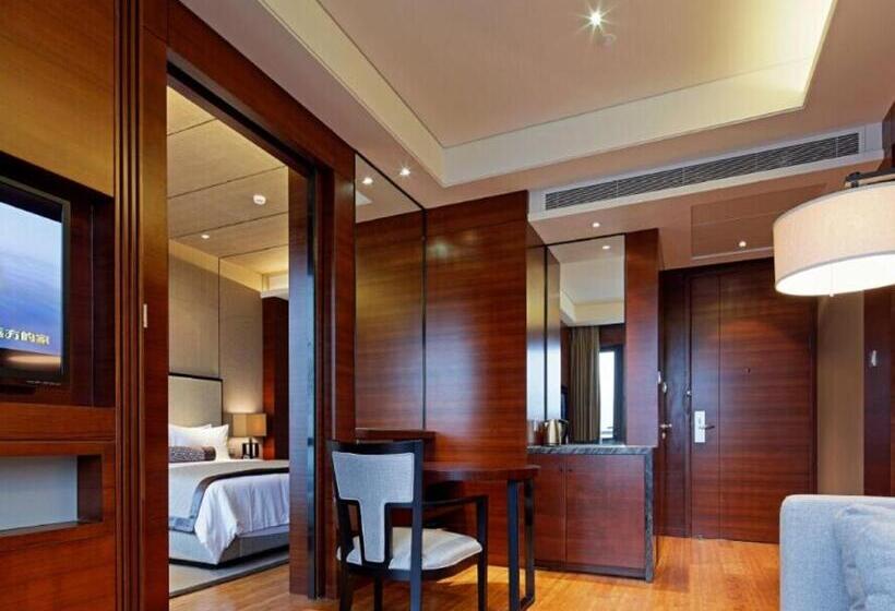 Отель Jinling Resort Tianquan Lake