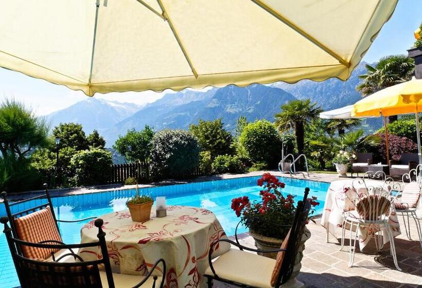 Отель Landhaus Innerhofer