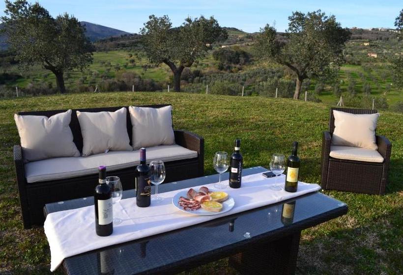 בית מלון כפרי Podere Dei Maddii