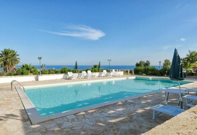 فندق Tenuta Li Fani Residence