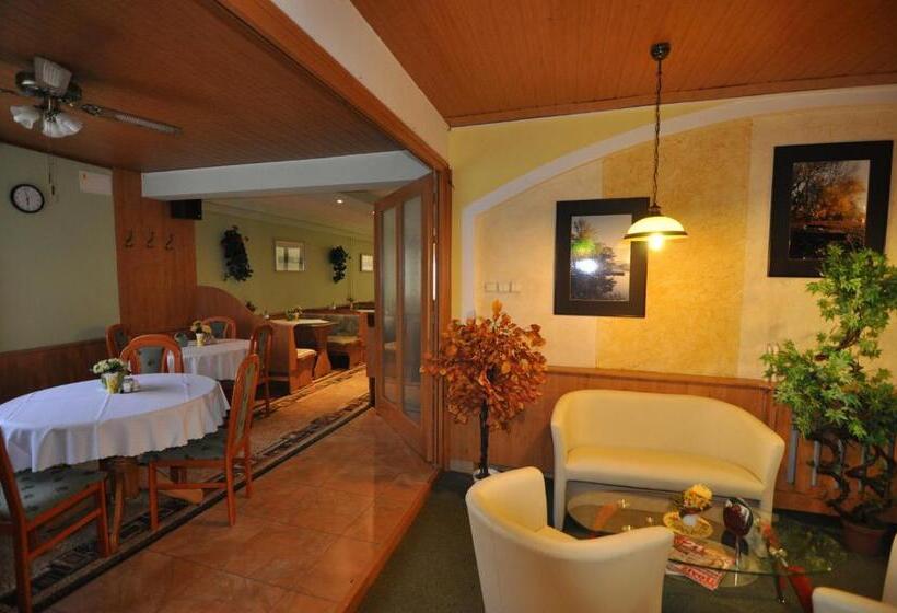 בית מלון כפרי átrium