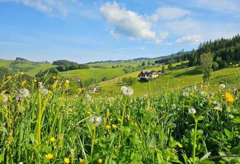 בית מלון כפרי Zukaunighof