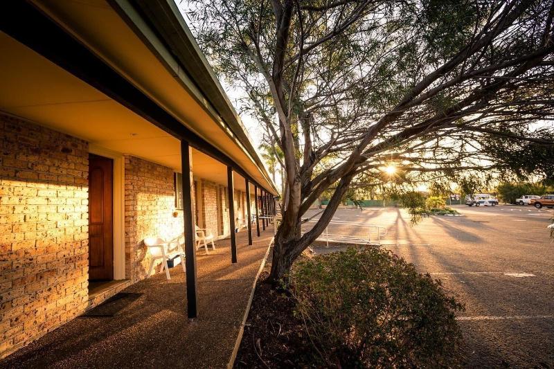 Lakeview Hotel Motel