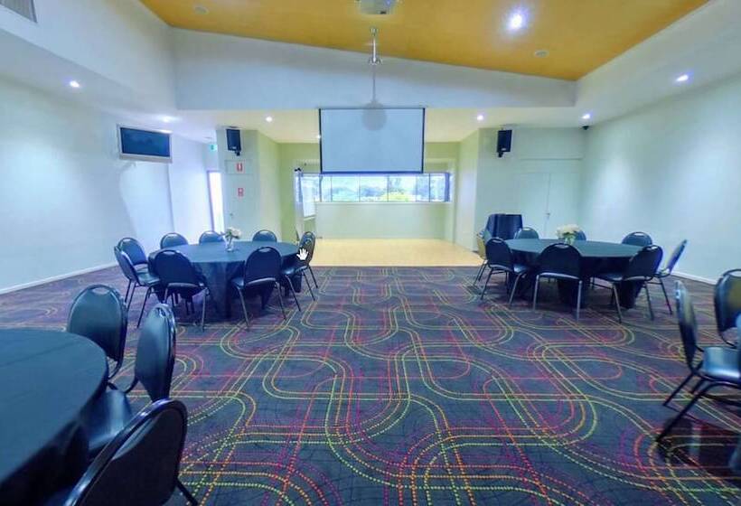 فندق The Mayfair Emerald