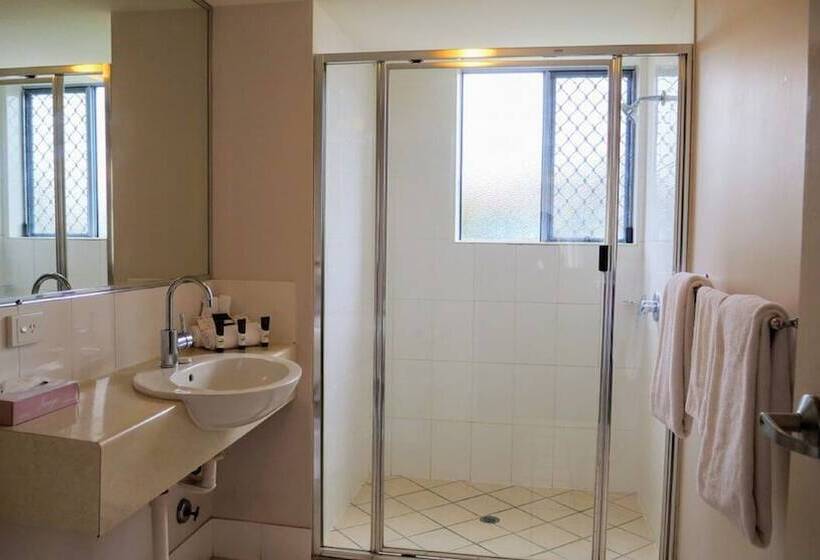 هتل The Mayfair Emerald