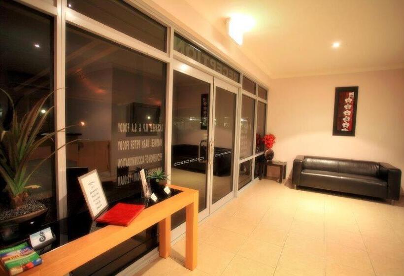 هتل The Mayfair Emerald