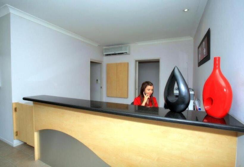 هتل The Mayfair Emerald