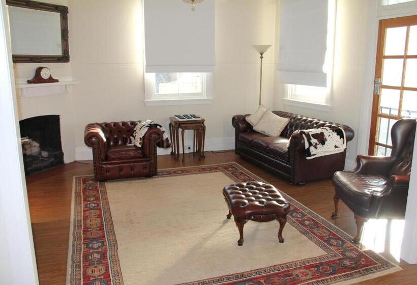 Mentor Chambers Apartment Bed & Breakfast