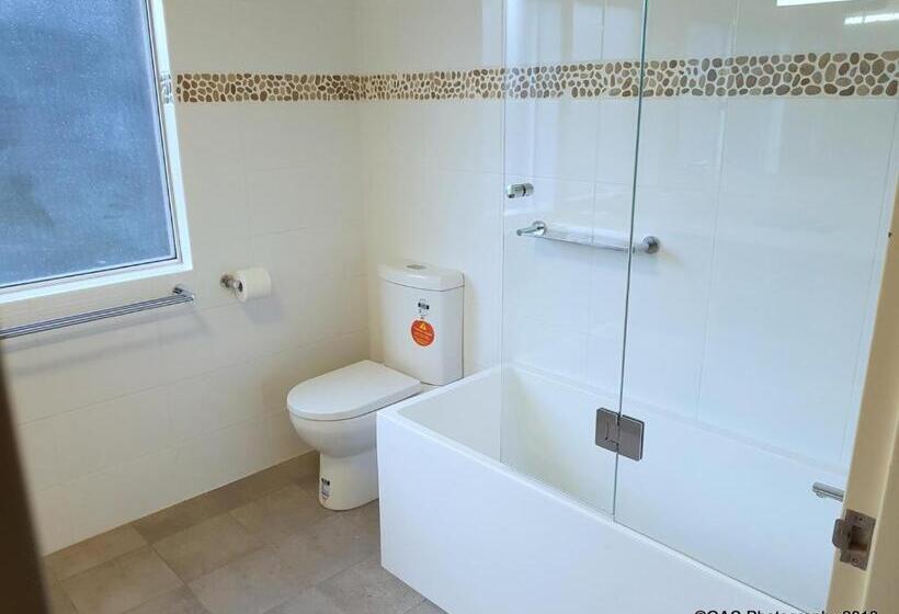 Mollymook Cove Apartments