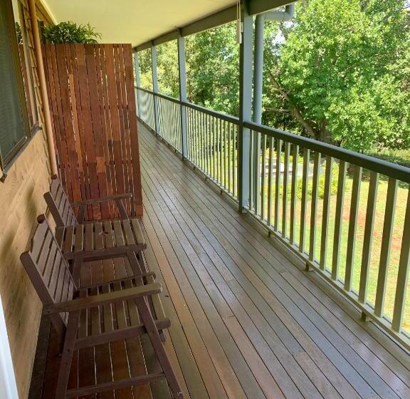 Montville Holiday Apartments