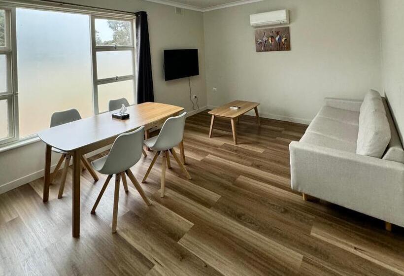 モーテル 105 On The Park