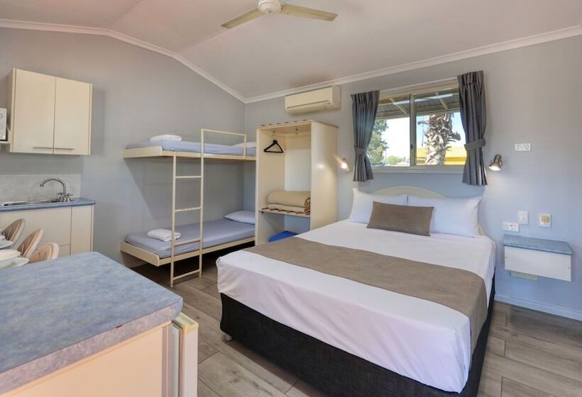 مُتل 22 On Bowen