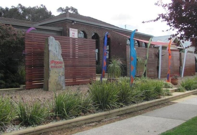 モーテル Bristol Hill Motor Inn