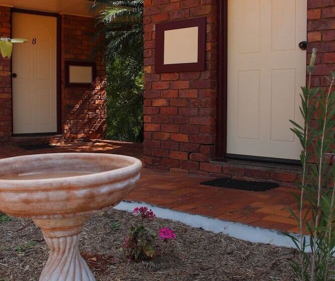 モーテル Childers Gateway Motor Inn