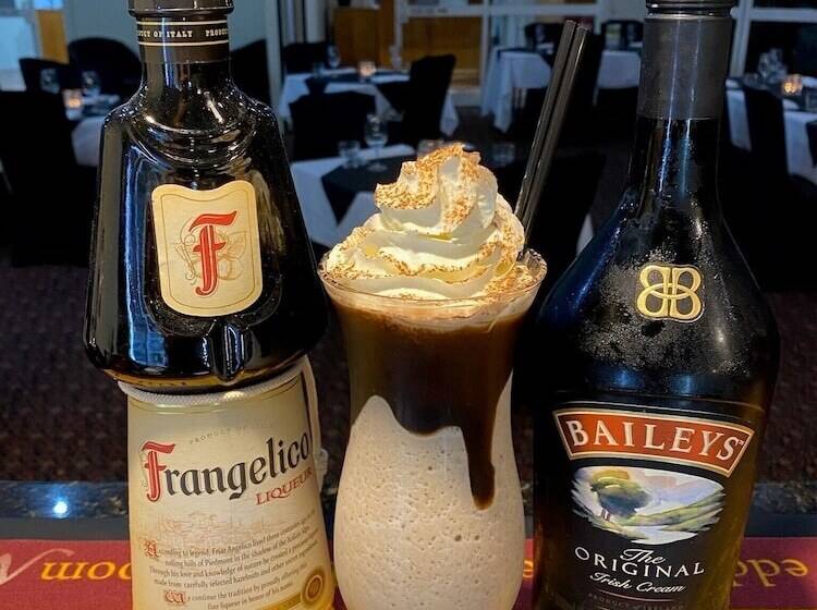 مُتل Emerald Explorers Inn