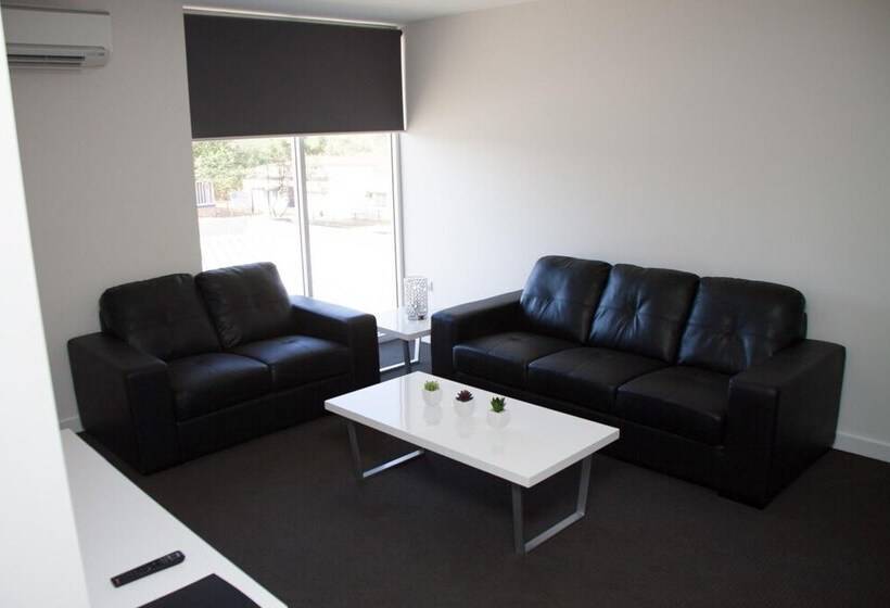 مُتل Icon On Isa