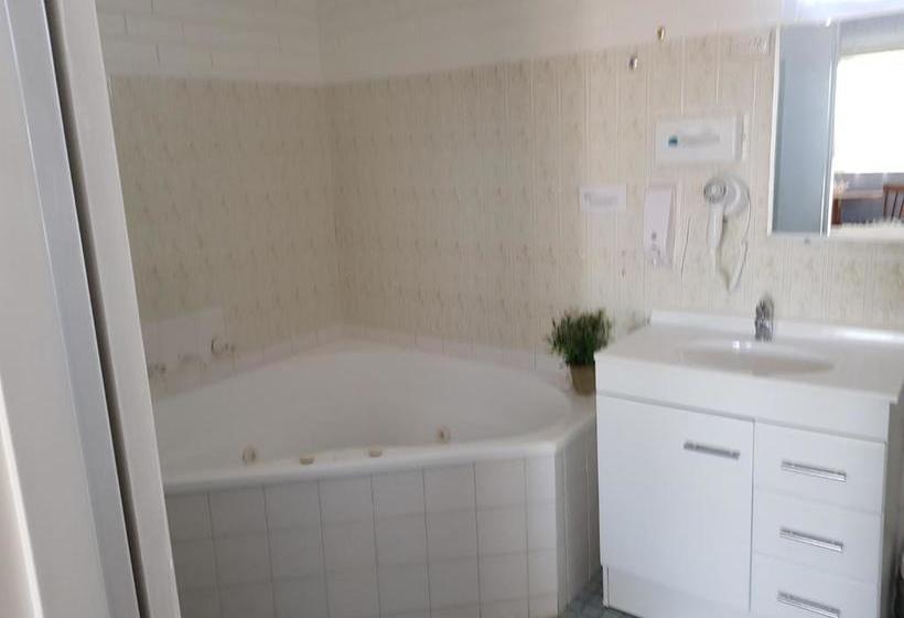 מוטל Jillaroo Motor Inn