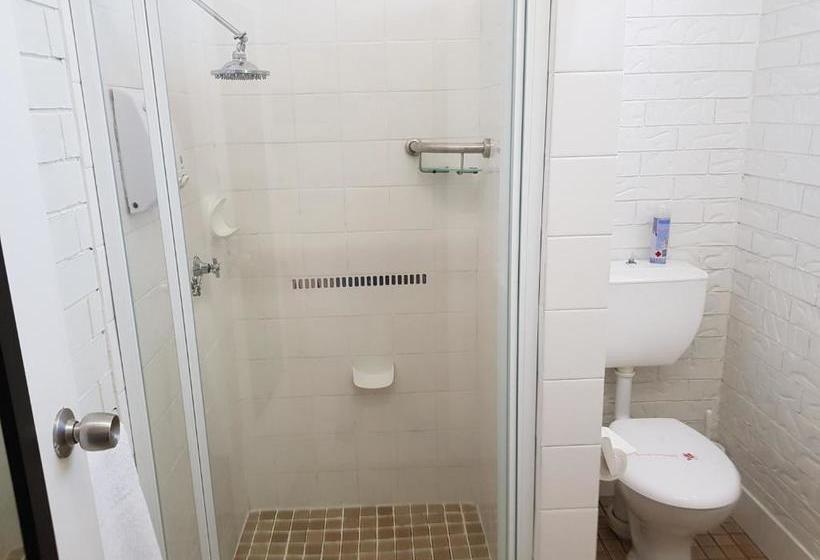 מוטל Jillaroo Motor Inn