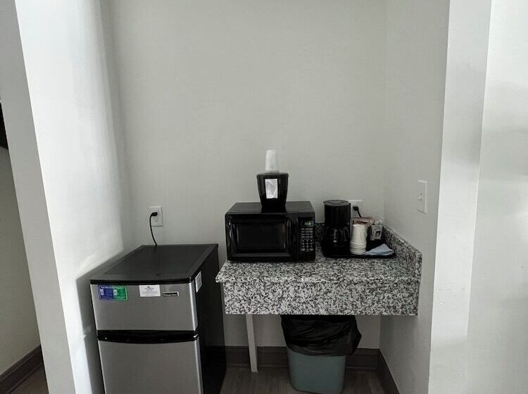 汽车旅馆 Le Voyageur A Red Collection