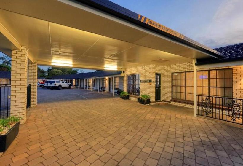 מוטל Southern Comfort Motor Inn