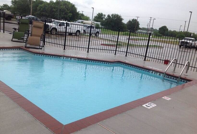 모텔 Yorktown Inn And Suites