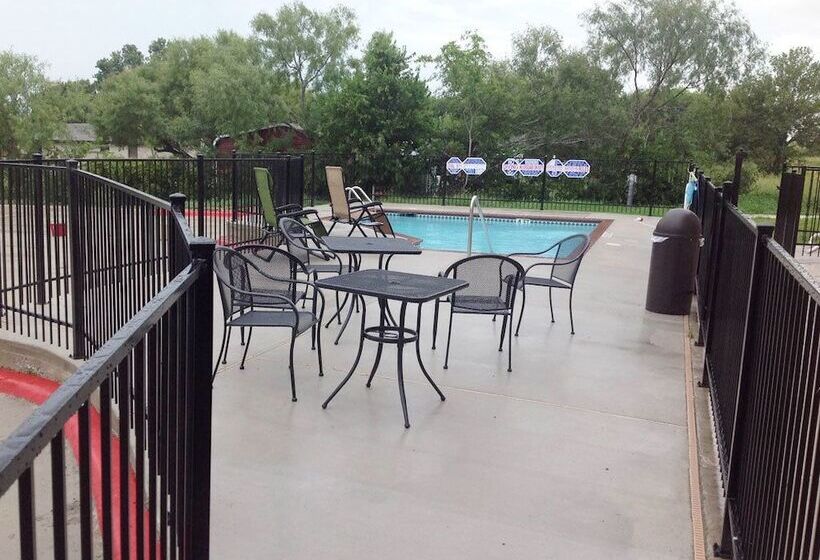 모텔 Yorktown Inn And Suites