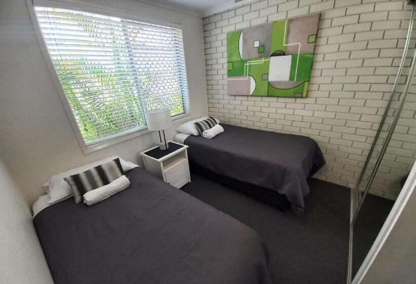 Oceana Holiday Units