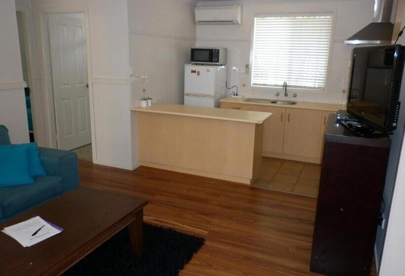 Oceana Holiday Units