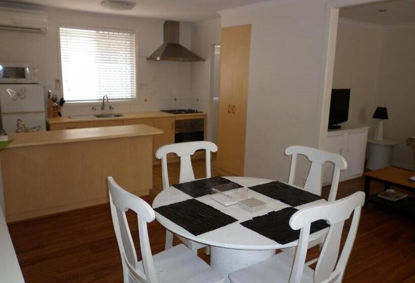 Oceana Holiday Units